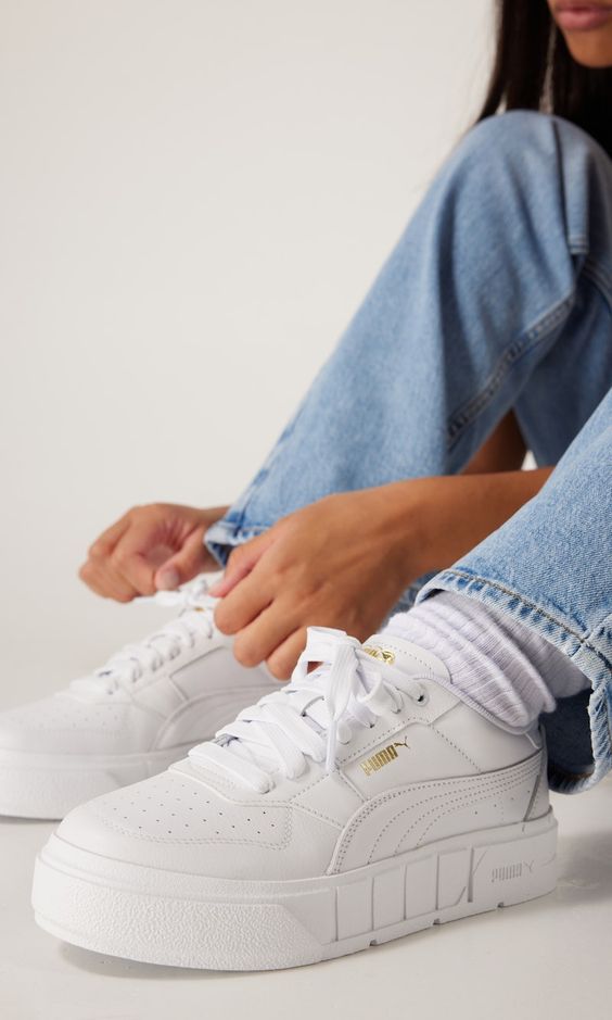 white sneakers for women