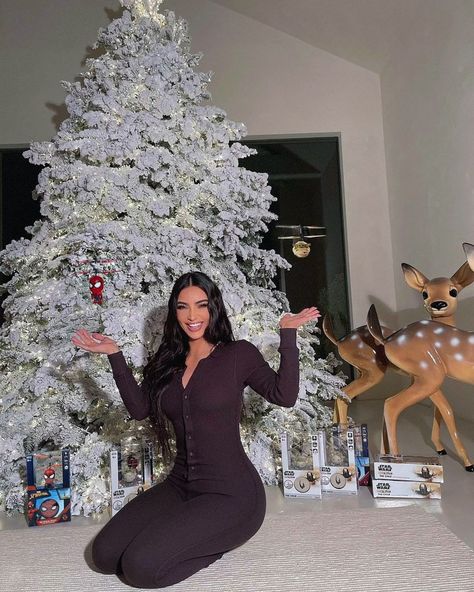 Kim Kardashian Christmas Decoration Ideas