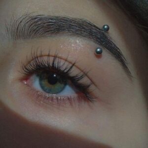 eyebrow piercing